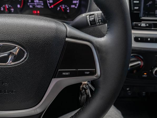 Hyundai Solaris II с пробегом 2019 года, цена 1 177 000 рублей, 174531 км, седан, Автокод Объявления
