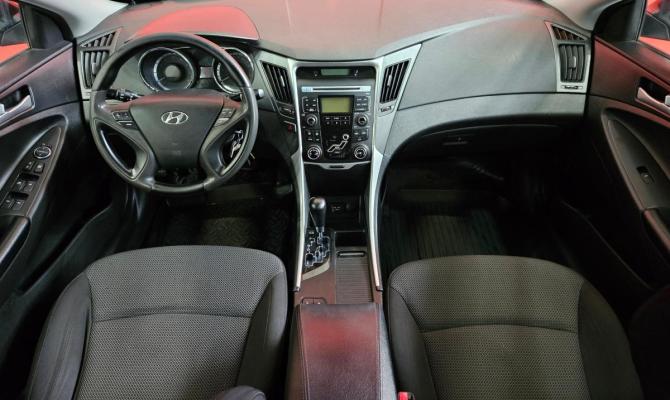 Hyundai Sonata VI (YF) с пробегом 2012 года, цена 1 049 000 рублей, 181066 км, седан, Автокод Объявления
