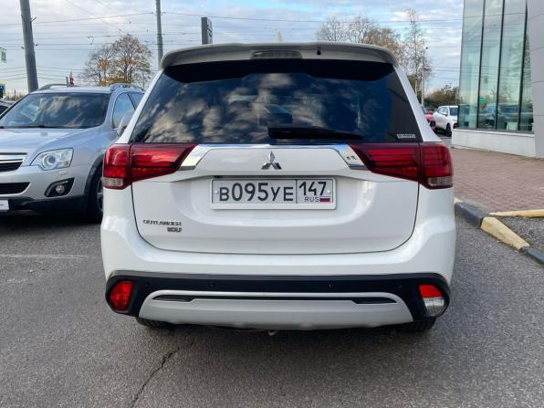 Mitsubishi Outlander III Рестайлинг 3 с пробегом 2021 года, цена 2 280 000 рублей, 120000 км, внедорожник, Автокод Объявления
