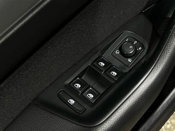 Volkswagen Passat B8 с пробегом 2016 года, цена 1 599 000 рублей, 208515 км, седан, Автокод Объявления