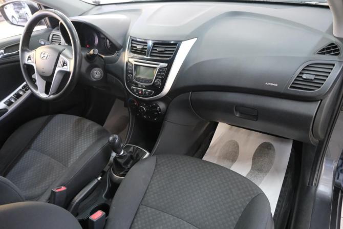 Hyundai Solaris I с пробегом 2012 года, цена 659 000 рублей, 183000 км, хэтчбек, Автокод Объявления