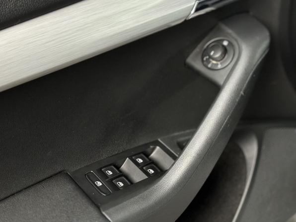 Skoda Octavia III (A7) Рестайлинг с пробегом 2017 года, цена 1 410 000 рублей, 231441 км, лифтбек, Автокод Объявления