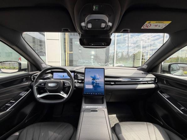 Geely Preface I с пробегом 2024 года, цена 2 720 000 рублей, 24460 км, седан, Автокод Объявления