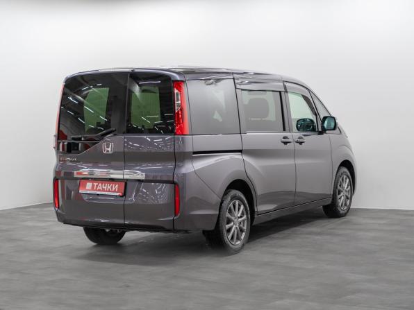 Honda Stepwgn V с пробегом 2015 года, цена 1 547 000 рублей, 132905 км, минивэн, Автокод Объявления