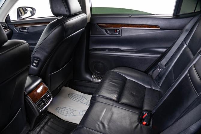 Lexus ES VI с пробегом 2012 года, цена 2 149 000 рублей, 182000 км, седан, Автокод Объявления