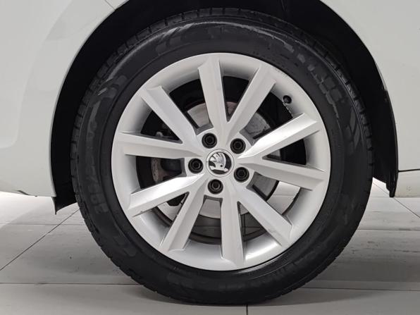 Skoda Rapid I Рестайлинг с пробегом 2019 года, цена 1 167 000 рублей, 163886 км, лифтбек, Автокод Объявления