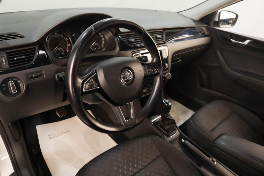 Skoda Rapid I Челябинск  - изображение 9