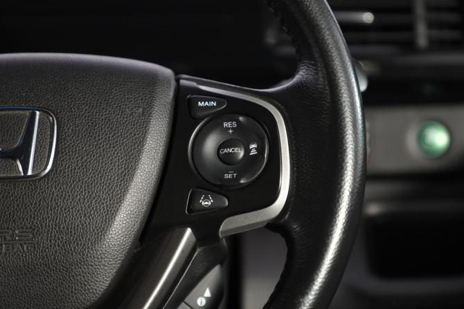 Honda Stepwgn V с пробегом 2015 года, цена 1 849 000 рублей, 130000 км, минивэн, Автокод Объявления