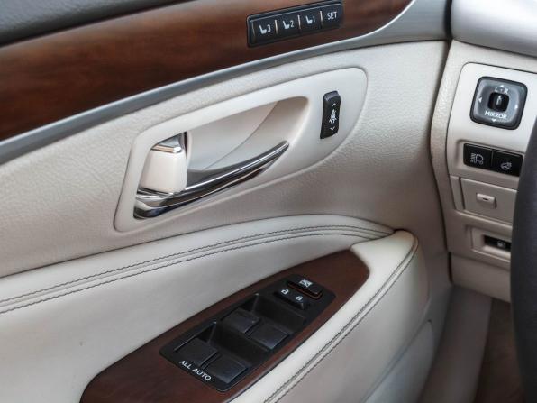 Lexus LS IV Рестайлинг 2 с пробегом 2012 года, цена 1 990 000 рублей, 243589 км, седан, Автокод Объявления