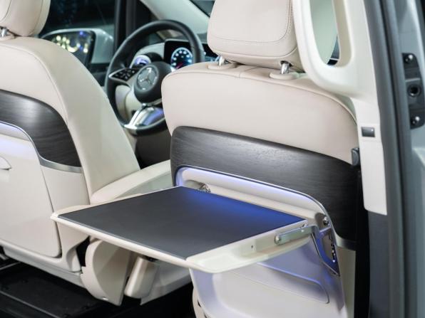 Новый Mercedes-Benz V-Класс III (W447) Рестайлинг 2 2026 года, цена 15 490 000 рублей, минивэн, Автокод Объявления