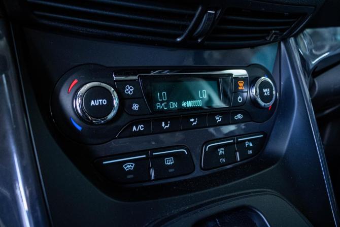 Ford Kuga II с пробегом 2016 года, цена 1 750 000 рублей, 43206 км, внедорожник, Автокод Объявления