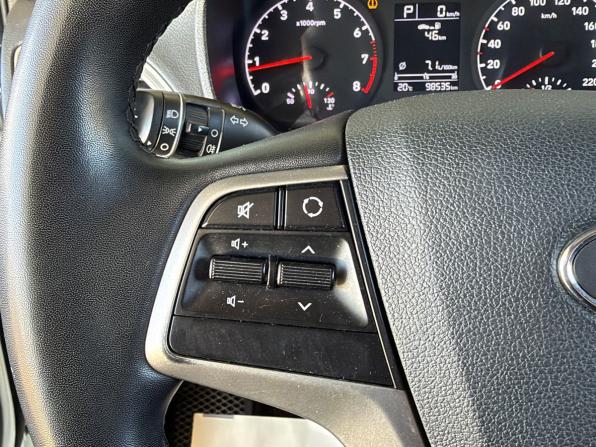 Hyundai Solaris II с пробегом 2019 года, цена 1 299 000 рублей, 98356 км, седан, Автокод Объявления