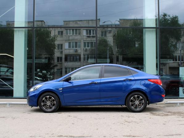 Hyundai Solaris I с пробегом 2013 года, цена 1 060 000 рублей, 89733 км, седан, Автокод Объявления