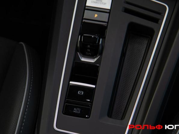 Volkswagen Golf VIII с пробегом 2022 года, цена 2 798 000 рублей, 52890 км, хэтчбек, Автокод Объявления