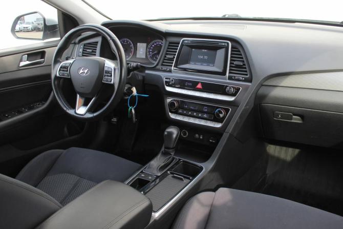 Hyundai Sonata VII (LF) Рестайлинг с пробегом 2018 года, цена 1 690 000 рублей, 112000 км, седан, Автокод Объявления