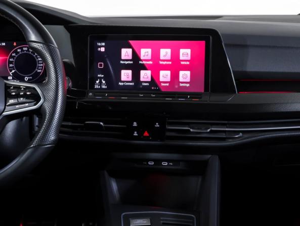 Volkswagen Golf VIII с пробегом 2020 года, цена 2 564 000 рублей, 58925 км, хэтчбек, Автокод Объявления