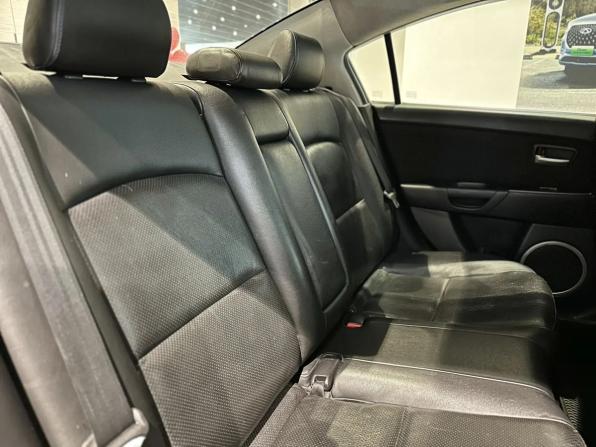 Mazda 3 I (BK) Рестайлинг с пробегом 2006 года, цена 650 000 рублей, 293000 км, седан, Автокод Объявления