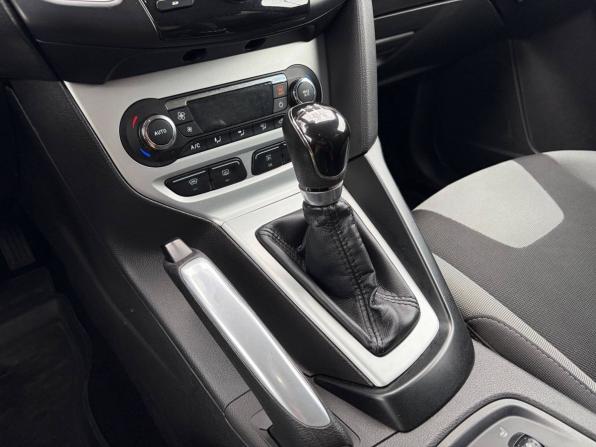 Ford Focus III с пробегом 2011 года, цена 635 000 рублей, 255606 км, хэтчбек, Автокод Объявления