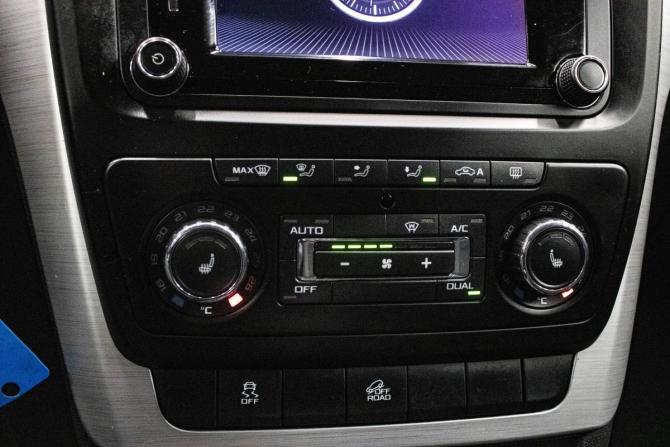 Skoda Yeti I Рестайлинг с пробегом 2016 года, цена 1 449 000 рублей, 157128 км, внедорожник, Автокод Объявления