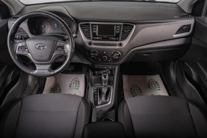 Hyundai Solaris II с пробегом 2017 года, цена 1 239 000 рублей, 105000 км, седан, Автокод Объявления
