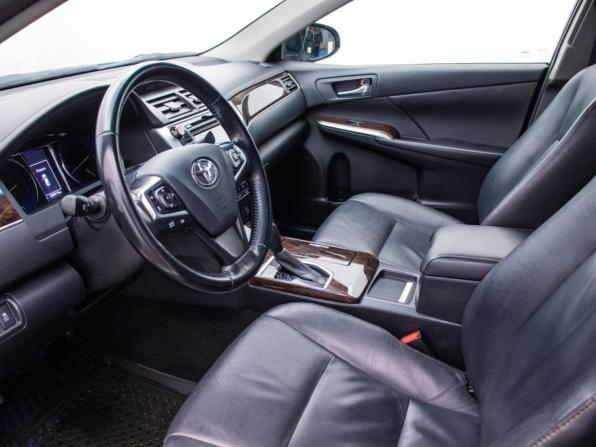 Toyota Camry VII (XV50) Рестайлинг 2 с пробегом 2017 года, цена 1 524 000 рублей, 398917 км, седан, Автокод Объявления