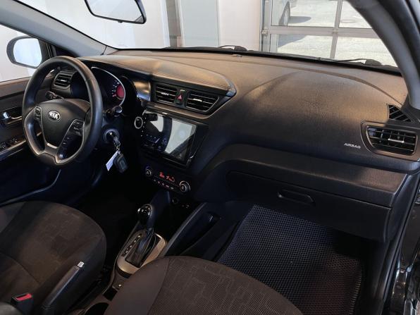 Kia Rio III Рестайлинг с пробегом 2016 года, цена 953 000 рублей, 195702 км, седан, Автокод Объявления