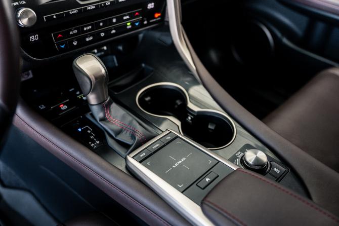 Lexus RX IV Рестайлинг с пробегом 2020 года, цена 5 700 000 рублей, 23673 км, внедорожник, Автокод Объявления