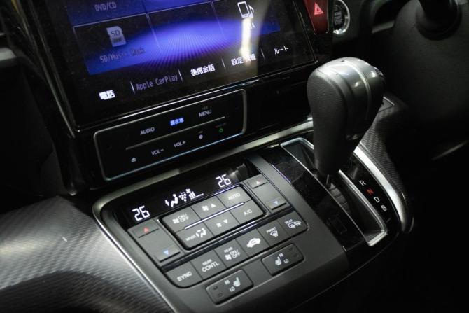 Honda Stepwgn V Рестайлинг с пробегом 2019 года, цена 3 049 000 рублей, 64408 км, минивэн, Автокод Объявления