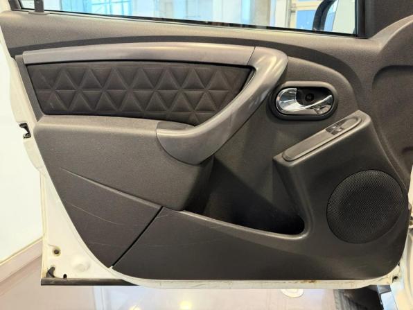 Renault Duster I Рестайлинг с пробегом 2017 года, цена 1 099 000 рублей, 156431 км, внедорожник, Автокод Объявления