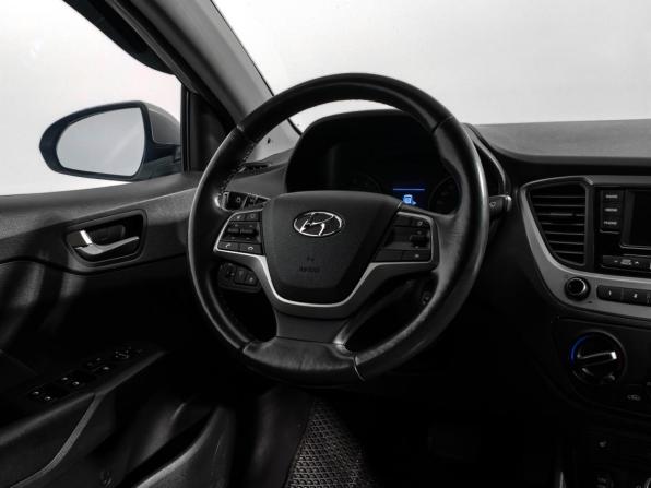 Hyundai Solaris II с пробегом 2017 года, цена 1 200 000 рублей, 102635 км, седан, Автокод Объявления