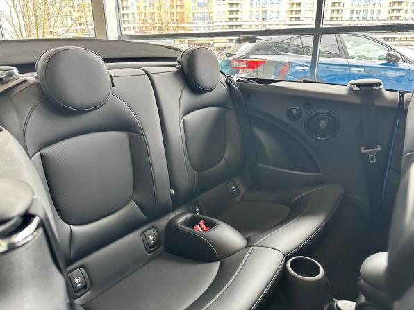 Mini Cabrio III с пробегом 2017 года, цена 1 930 000 рублей, 83581 км, кабриолет, Автокод Объявления