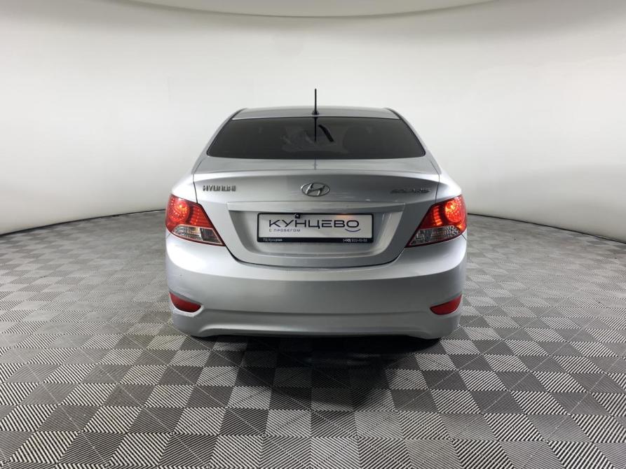 Hyundai Solaris I Москва  - изображение 6