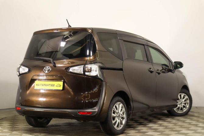 Toyota Sienta II с пробегом 2016 года, цена 1 529 000 рублей, 126202 км, компактвэн, Автокод Объявления