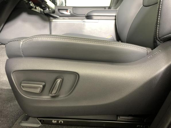 Toyota Land Cruiser Prado 250 Series с пробегом 2025 года, цена 9 900 000 рублей, 7963 км, внедорожник, Автокод Объявления