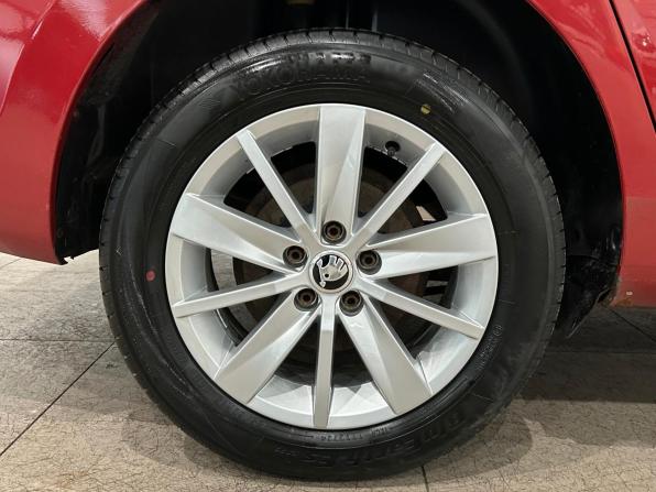 Skoda Rapid I с пробегом 2014 года, цена 719 000 рублей, 221975 км, лифтбек, Автокод Объявления