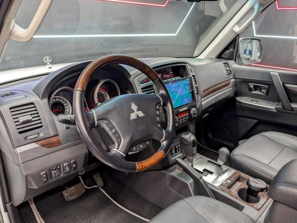Mitsubishi Pajero IV Рестайлинг 2 с пробегом 2020 года, цена 4 000 000 рублей, 46152 км, внедорожник, Автокод Объявления
