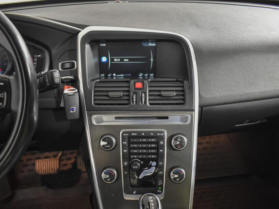 Volvo XC60 I Рестайлинг Санкт-Петербург  - изображение 17