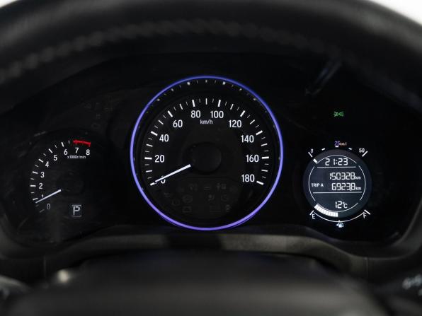 Honda Vezel I с пробегом 2016 года, цена 1 500 500 рублей, 150328 км, внедорожник, Автокод Объявления