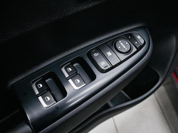 Kia Rio IV Рестайлинг с пробегом 2020 года, цена 1 750 000 рублей, 85104 км, хэтчбек, Автокод Объявления