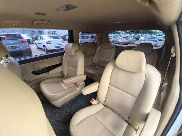 Kia Carnival III с пробегом 2018 года, цена 2 400 000 рублей, 179043 км, минивэн, Автокод Объявления
