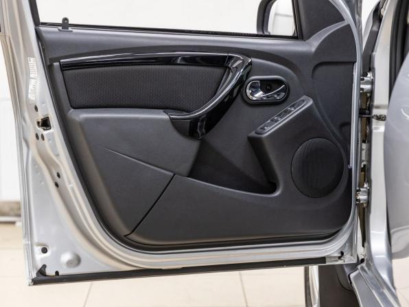 Renault Duster I Рестайлинг с пробегом 2019 года, цена 1 398 000 рублей, 100769 км, внедорожник, Автокод Объявления