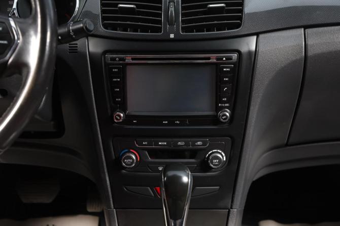 Dongfeng H30 Cross с пробегом 2015 года, цена 899 000 рублей, 139008 км, хэтчбек, Автокод Объявления
