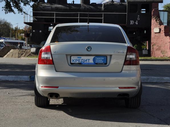 Skoda Octavia II (A5) Рестайлинг с пробегом 2011 года, цена 940 000 рублей, 168000 км, лифтбек, Автокод Объявления