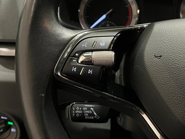 Skoda Karoq I с пробегом 2021 года, цена 2 420 000 рублей, 134017 км, внедорожник, Автокод Объявления