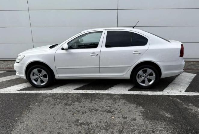 Skoda Octavia II (A5) Рестайлинг с пробегом 2012 года, цена 1 090 000 рублей, 123600 км, лифтбек, Автокод Объявления