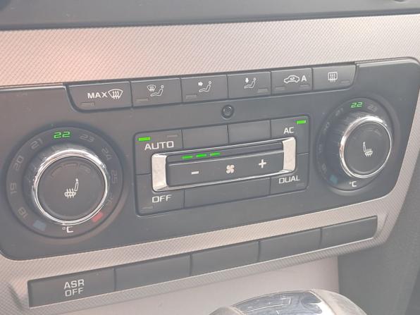Skoda Octavia II (A5) Рестайлинг с пробегом 2013 года, цена 770 000 рублей, 259250 км, лифтбек, Автокод Объявления