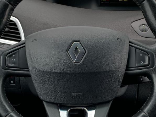 Renault Scenic III Рестайлинг 2 с пробегом 2013 года, цена 1 249 000 рублей, 281733 км, компактвэн, Автокод Объявления