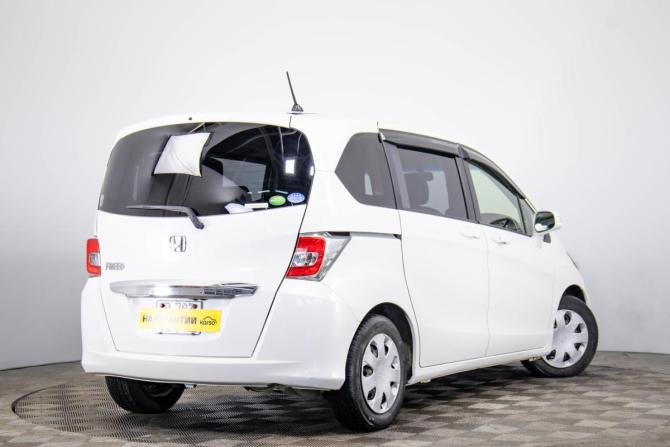 Honda Freed I с пробегом 2014 года, цена 1 499 000 рублей, 170000 км, компактвэн, Автокод Объявления