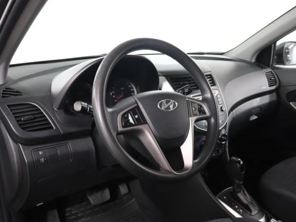 Hyundai Solaris I Рестайлинг с пробегом 2015 года, цена 799 000 рублей, 214430 км, хэтчбек, Автокод Объявления