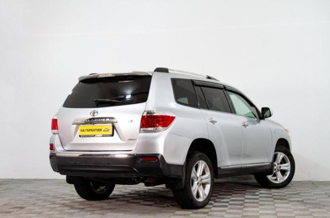 Toyota Highlander II (XU40) Рестайлинг с пробегом 2011 года, цена 1 699 000 рублей, 322000 км, внедорожник, Автокод Объявления